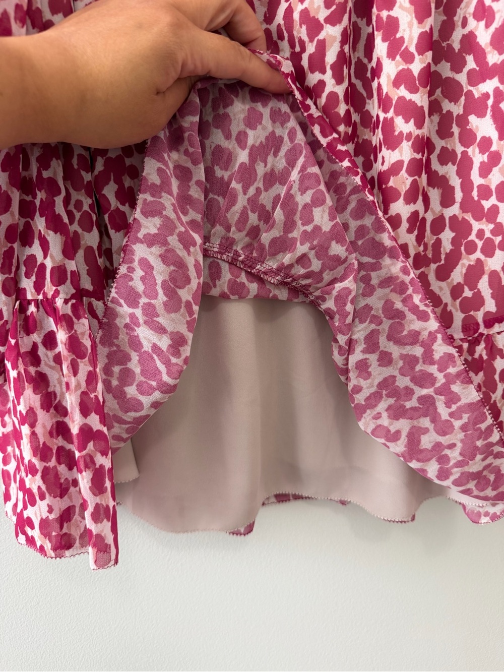 Aritzia Wilfred Tempest Long Sleeve Mini Dress Magenta Pink & White Sz M - Picture 7 of 16